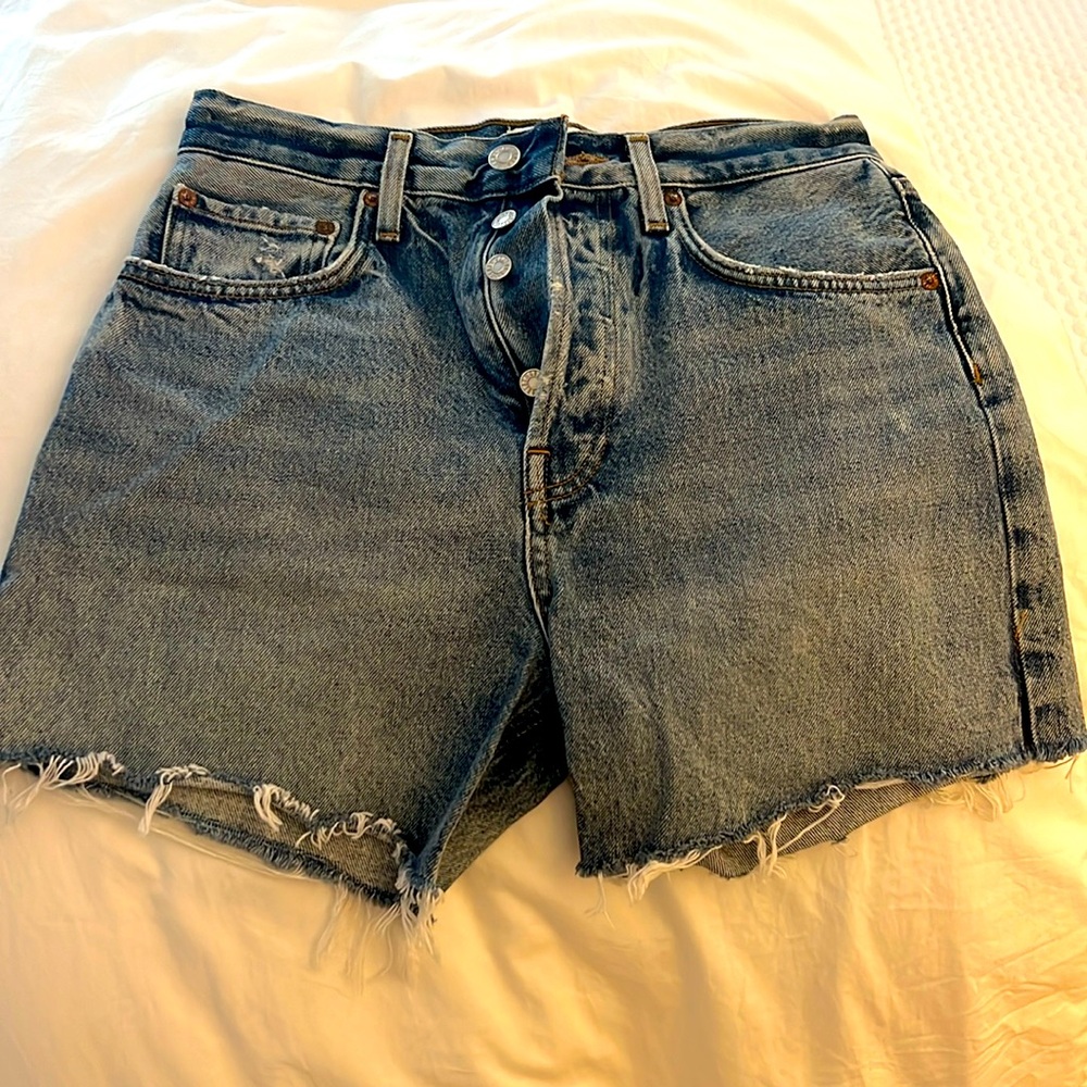 Agolde Riley short, size 26